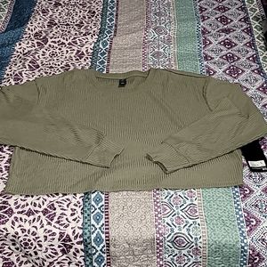 90-degree long sleeve crop top